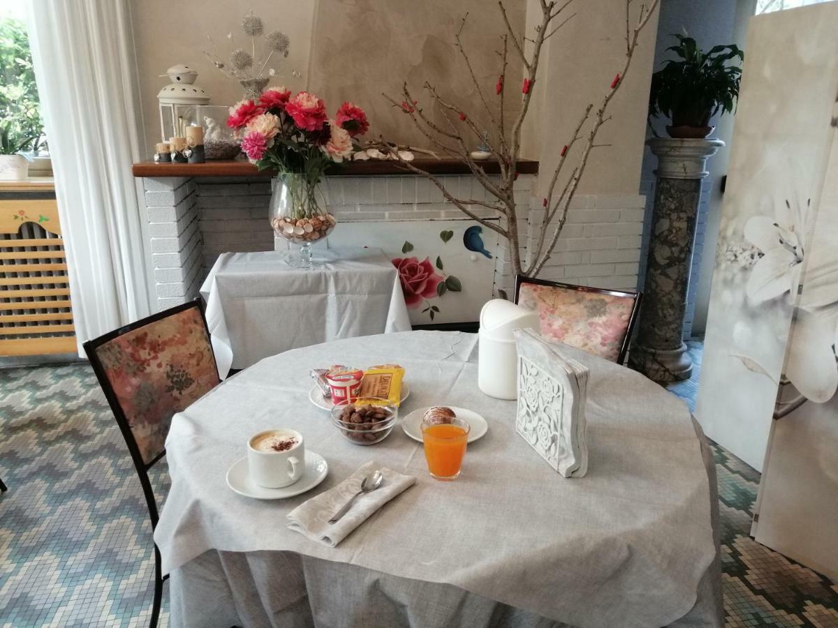 Albergo Ida มาสซา ภายนอก รูปภาพ